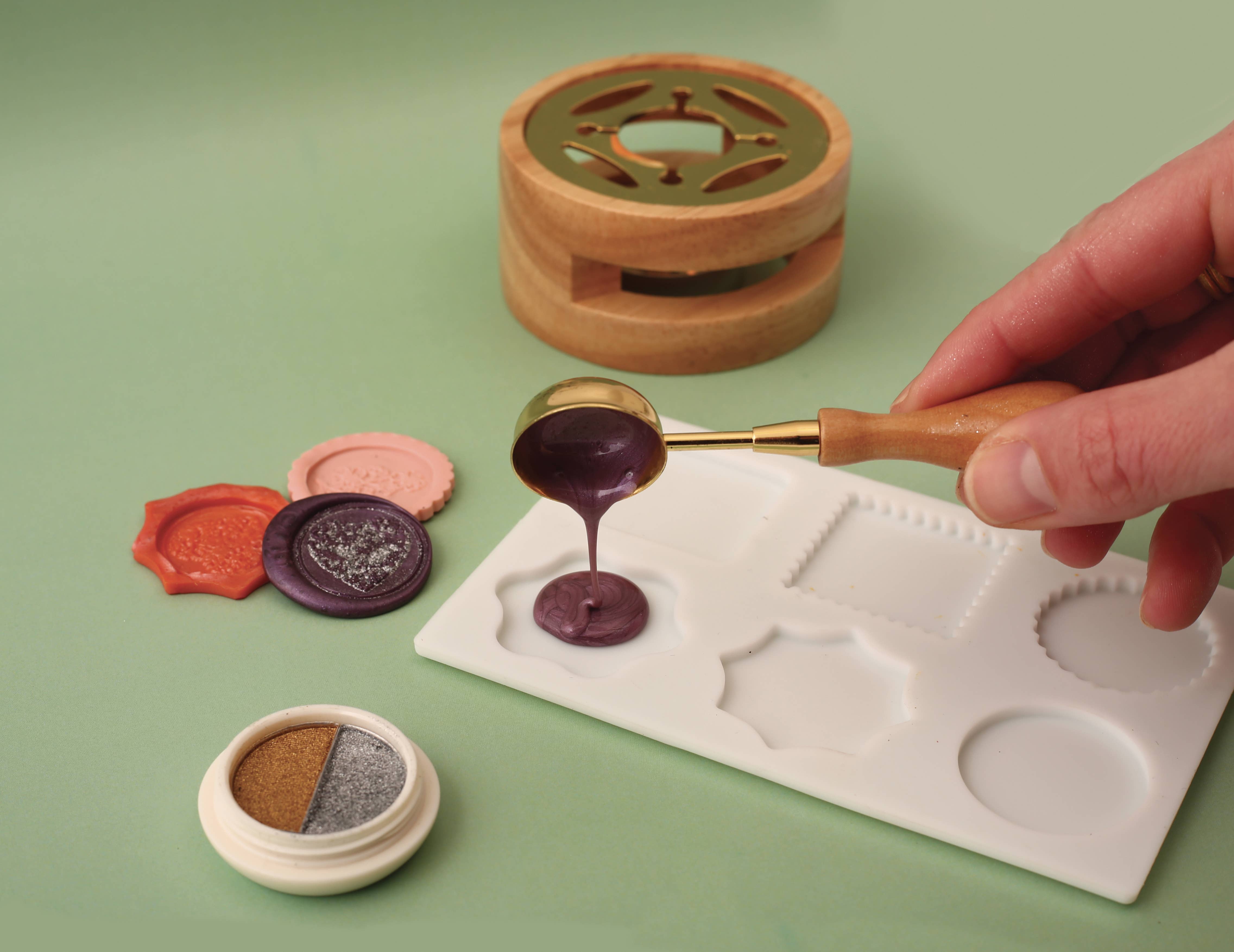 Graine Créative - Wholesale Retailer Display - Paper & Novelty - GOLD AND SILVER POWDER FOR WAX SEAL4