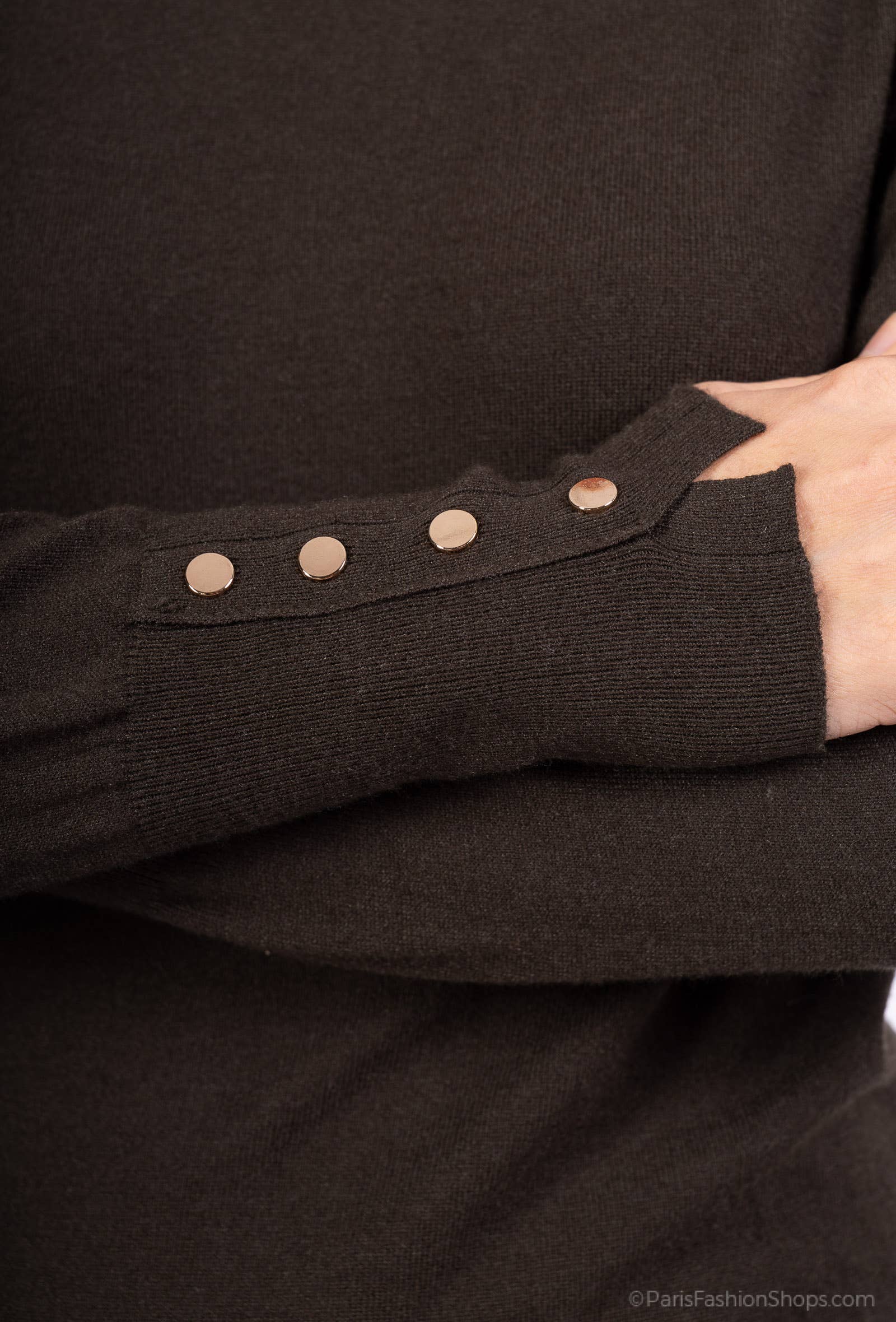 DIX-ONZE - Wholesale Knit Sweater - Women's - Basic Turtleneck Sweater – The Warm Essential with Button Details3