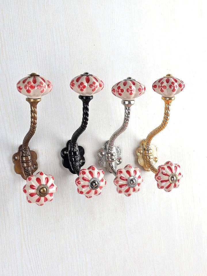 Vit bas Handgjord blå keramisk väggkrok | Klädhängare | Vintage väggkrok | Metallväggkrokar | Möbelhårdvarukrokar | Badkrokar för wholesale av KNOBCO