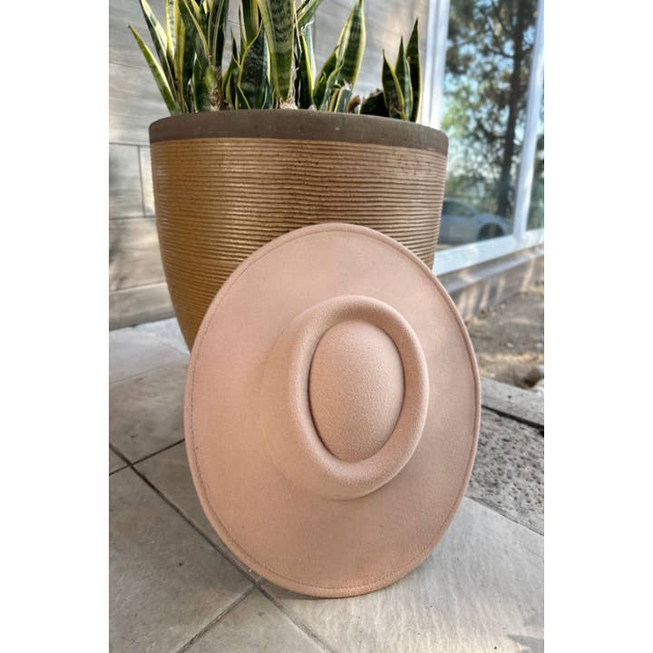 One and Only Accessories - Wholesale Fedora - Women's - Bestsellers Structured hat with a wide brim in faux felt Fas8