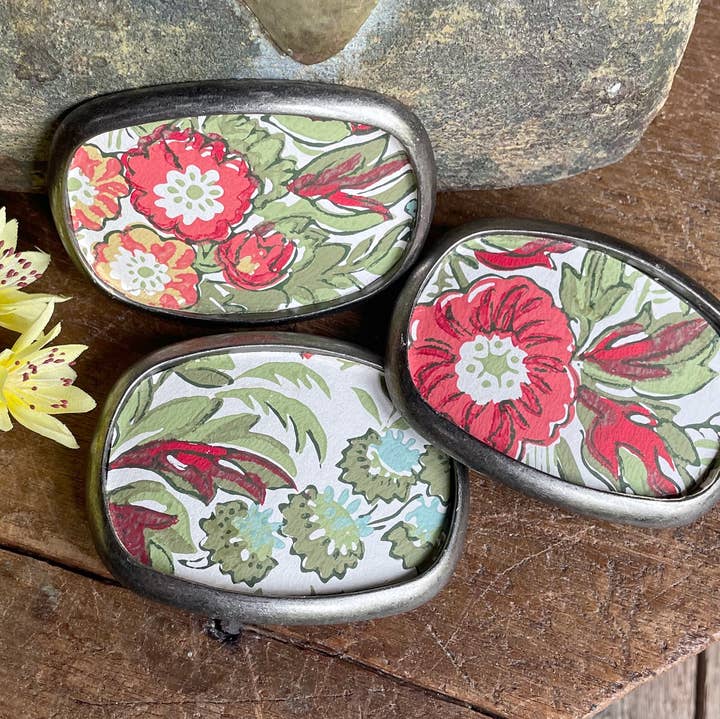 joeyfivecents – wholesale Belt buckle – Women’s – Belt buckle - earthy red blooms, garden greens, florals4