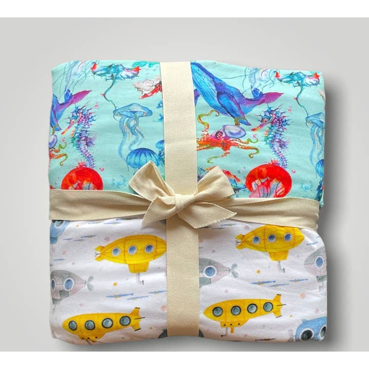 Couverture triple couche Snug-a-Muffle ™️ de Kai x Nicholas pour la vente par Snugabutter LLC