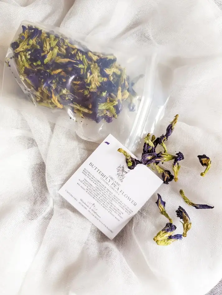 Woodwicks & Wildflowers – Großhandel Loser Tee – Blauer Schmetterlingserbsenblüten-Tee1