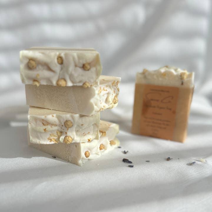 Kaschmirseife, ganz natürlich, für jeden Hauttyp, biologisch, hausgemacht. für den Großhandel von Soanna Candle Co.