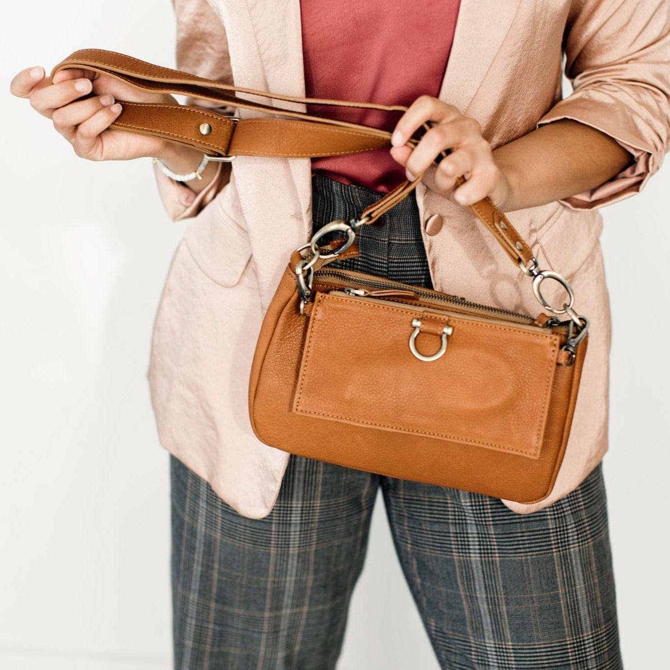 Sapahn - Wholesale Crossbody Bag - Women's - AE Crossbody Wristlet Wallet135