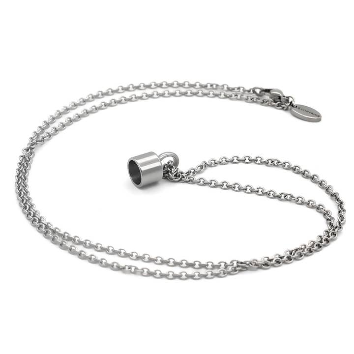 Controse - Wholesale Pendant/Charm Necklace - “High Five” Skeleton Hand Necklace With Magnetic Ornament5