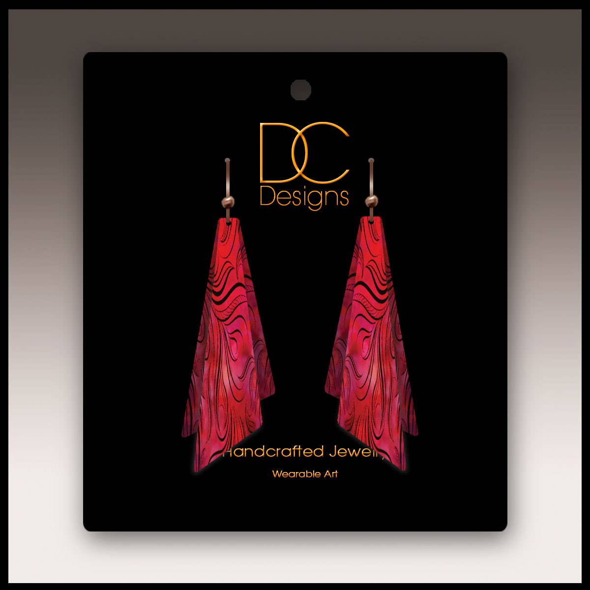 Illustrated Light & DC Designs – Brincos de argola por atacado – Brincos Multicamadas Modernos Vermelhos Ondulados com Asa Floral Ondulada1