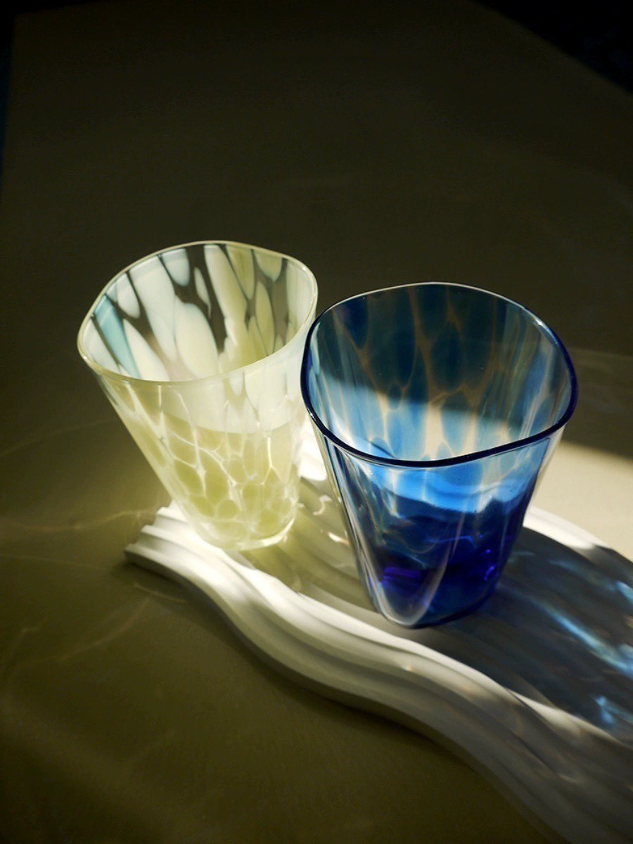 INSPECIAL HOME - Wholesale Drinking Glass/Cup - Mouth-blown Coloured Monochrome Spot Cups Case Of 1011