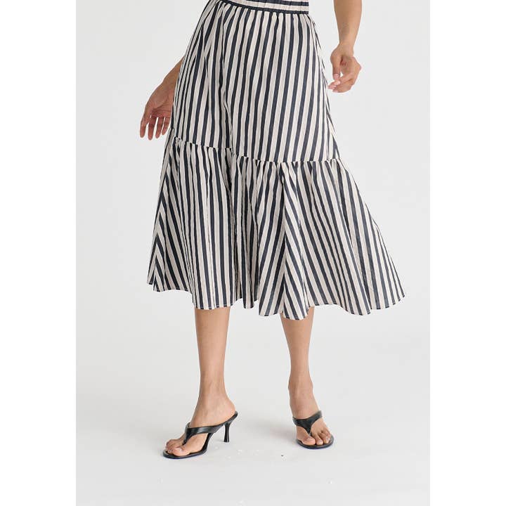 Gestufter gestreifter Midirock für den Großhandel von Paisie