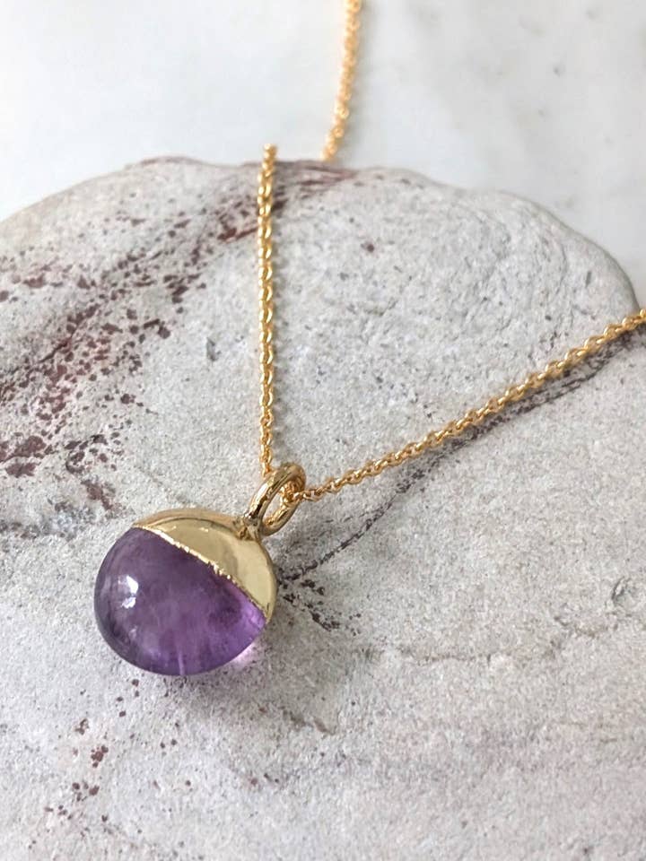 Le collier de naissance en améthyste de février Orb pour la vente par Lapis London