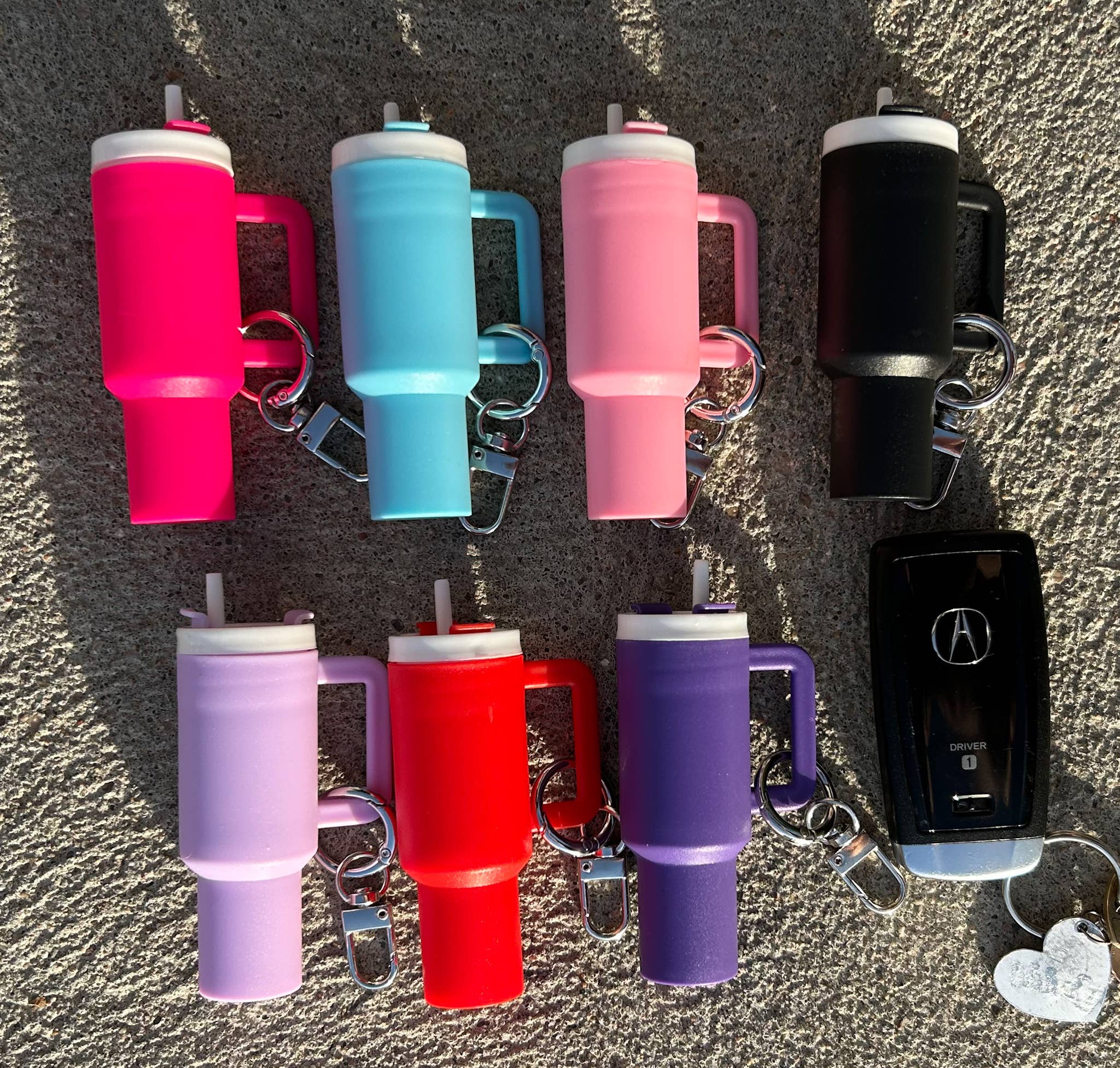 JILLIAN INK LLC - Wholesale Keychain - Unisex - Plastic Tumbler Keychain with Removable Lid 13