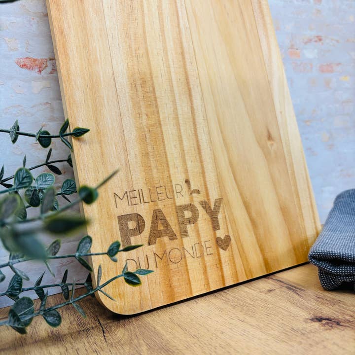Graveret træbræt til snacks – Verdens bedste bedstefar for engroshandel hos La vie en magenta