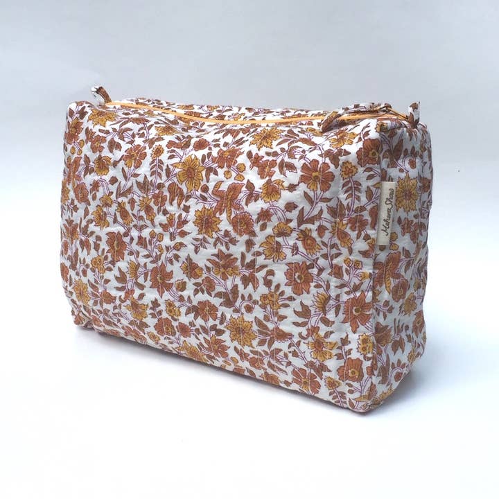 Mehera Shaw – wholesale Make-up/cosmetic bag – Cosmetics Bag - Quilted Hand Block Print Cotton1