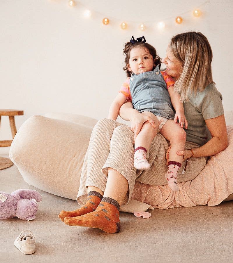 UO - Wholesale Socks - Women's - “Mom You Are Magic” Socks3