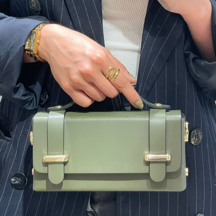 Cassette Barcelona – wholesale Crossbody bag – Women's – Carmel Genuine Leather Hand & Crossbody Bag 4