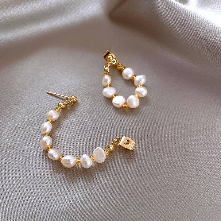 Gold Freshwater Pearl Bead Hoop Earrings E6462 for wholesale on Faire3