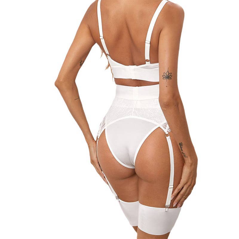 Lina Lind - Wholesale Lingerie Set - Women's - Sexy lace bandage lingerie set with garter belt set LL56755