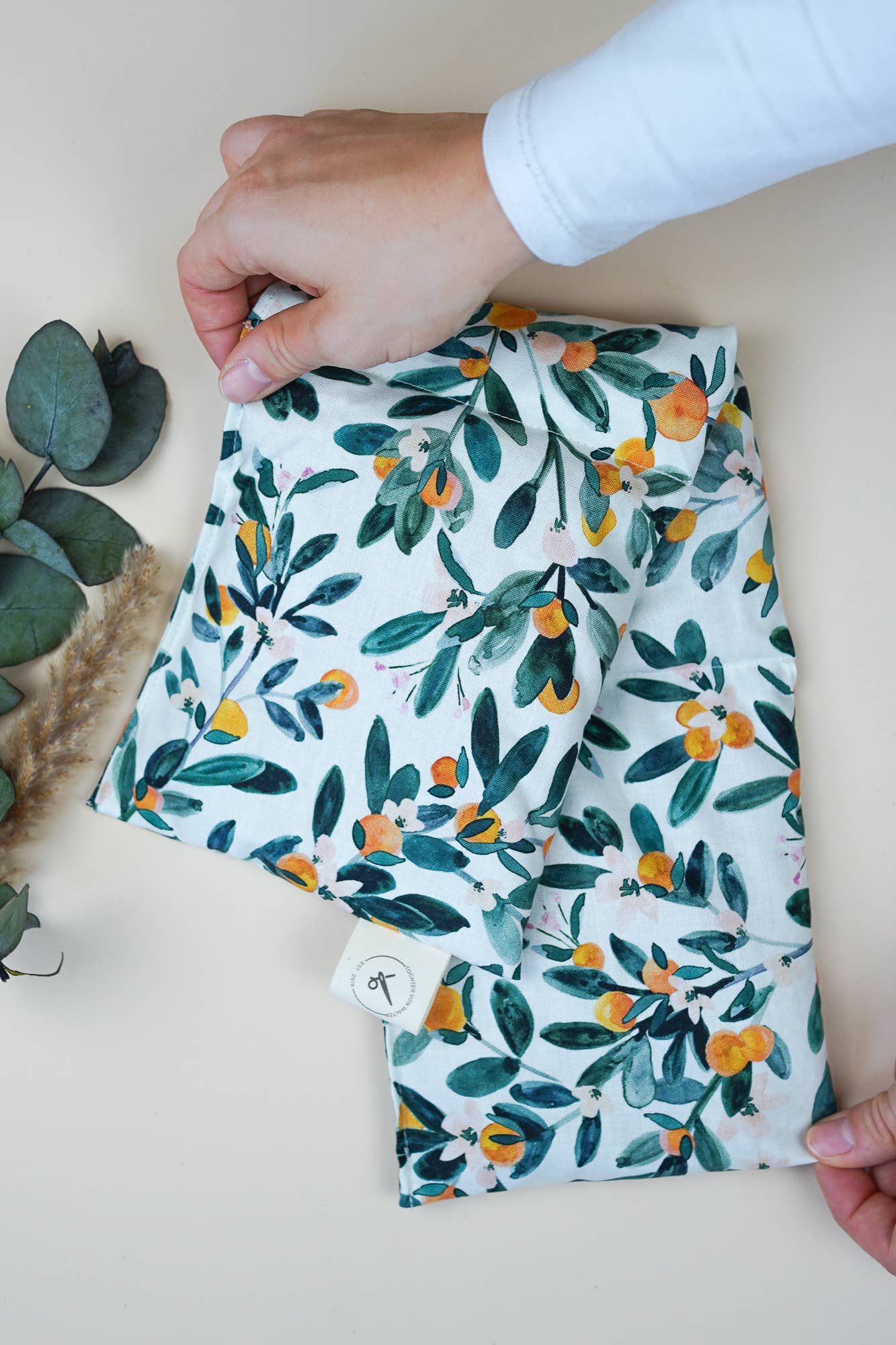 Tochter von Walter - Venta al por mayor Compresas de frío/calor - Almohadilla térmica naranja - cojín de granos con espelta orgánica4