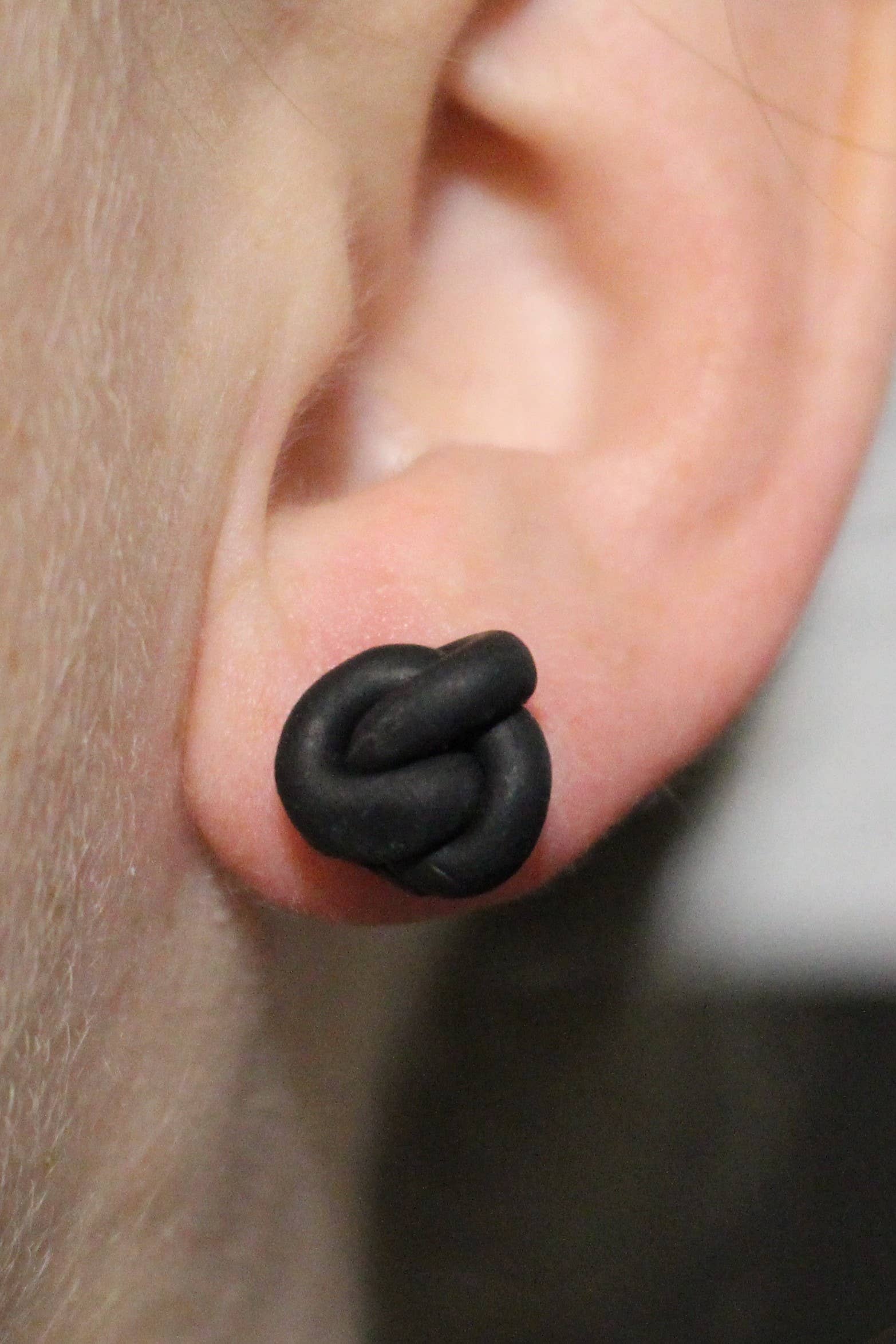 Fern and Arrow co. - Wholesale Jewelry Set - Daisies and hearts stud pack- Polymer clay stud earrings3