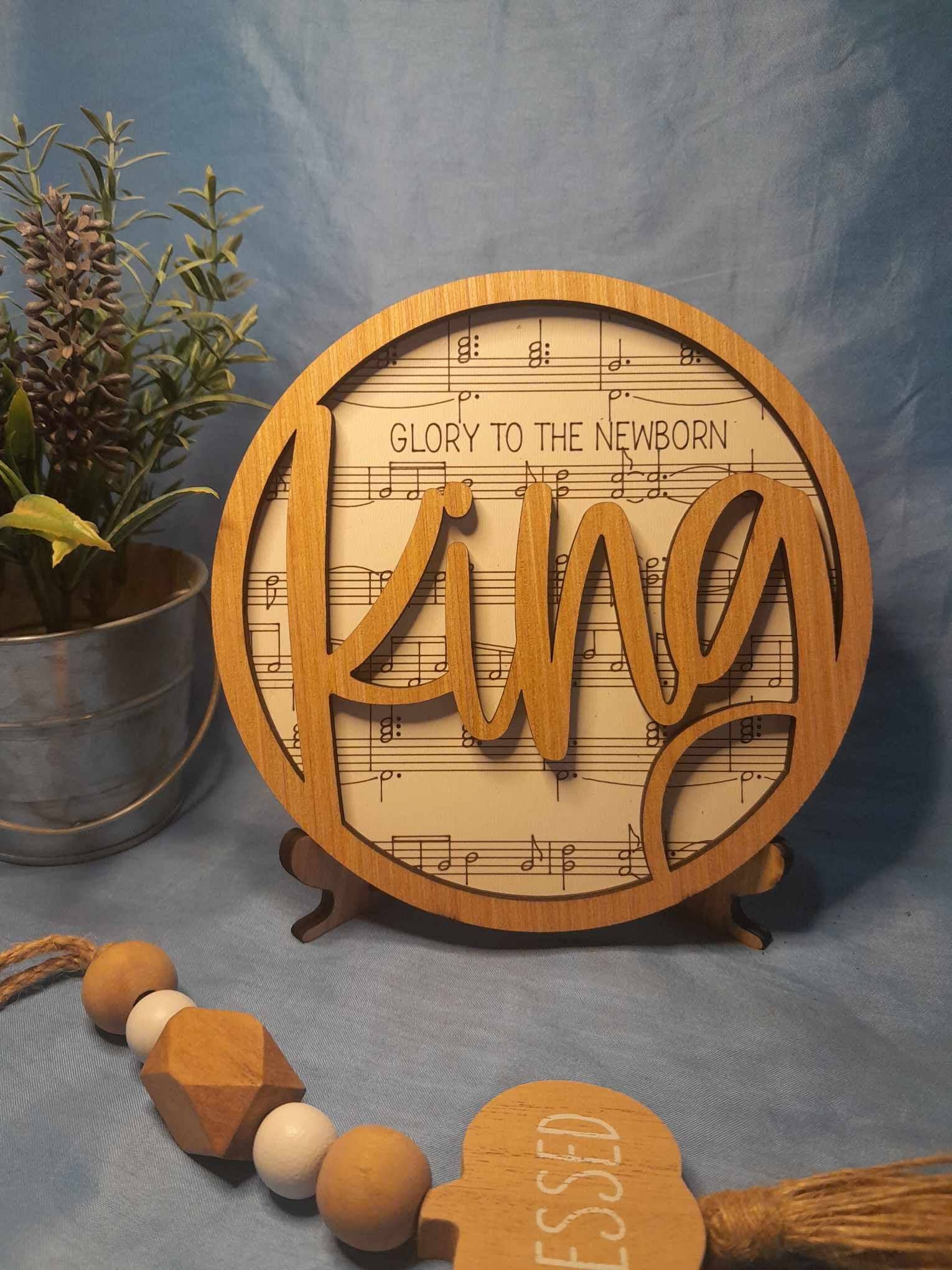 Heartland Decor - Wholesale Sign - Lyric Round Signs with stand, 15 songs to choose from4