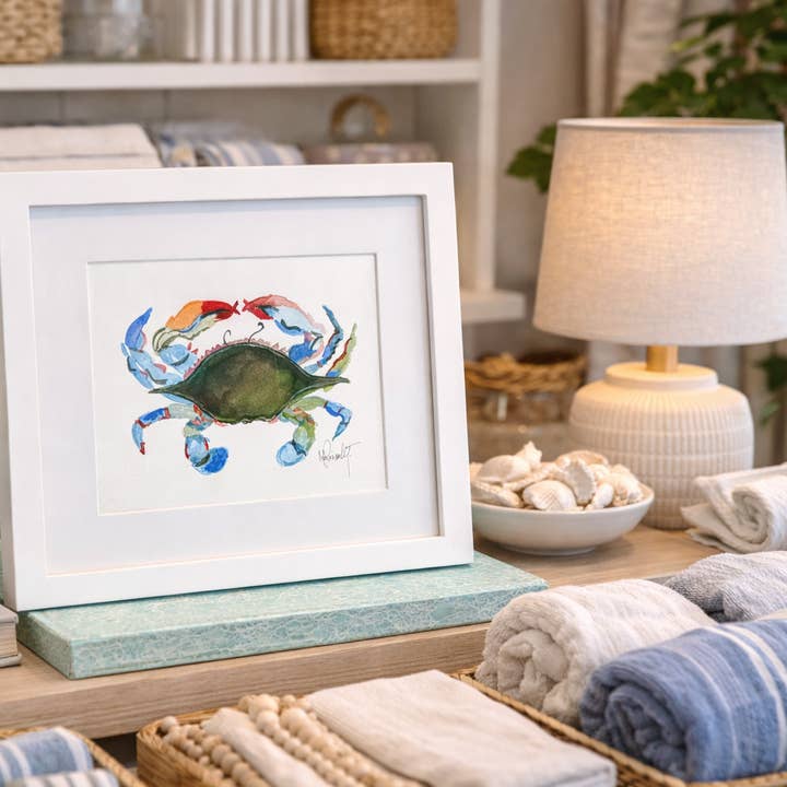 Original Aquarell Blaue Krabbe, 5x7, gerahmt in weißem Rahmen für den Großhandel von Paper Shells Studio