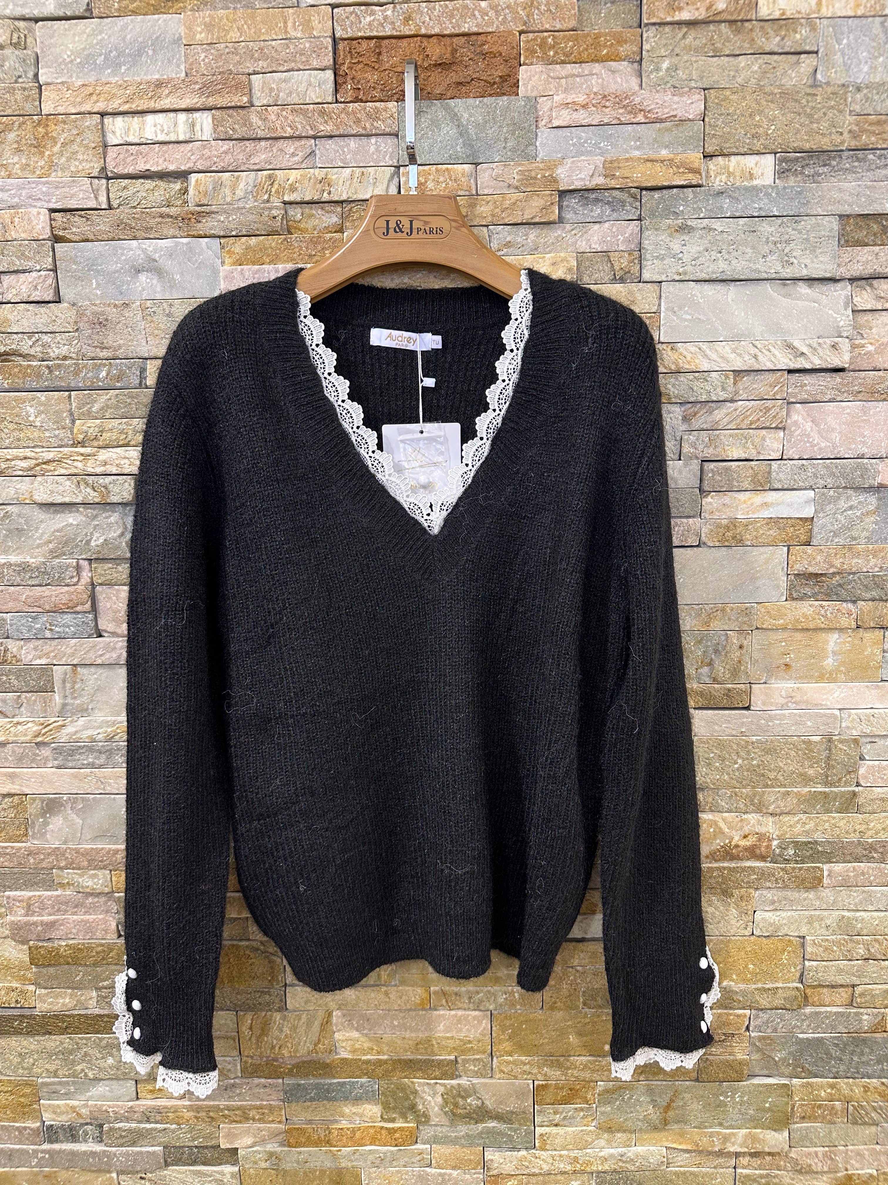 Afinity – Engroshandel Pullover - Dame – Ribstrikket sweater med blondekanter AP1307