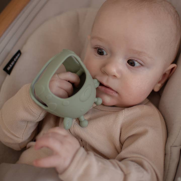 Micasso & Co - Wholesale Teether (Not Clip-On) - Baby - Silicone teething mitten for baby, giraffe7