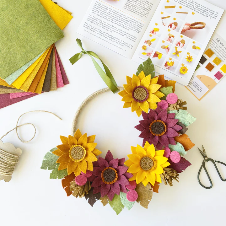 The Handmade Florist – wholesale DIY craft kit – Rustic Sunflower Wreath felt flower craft kit4