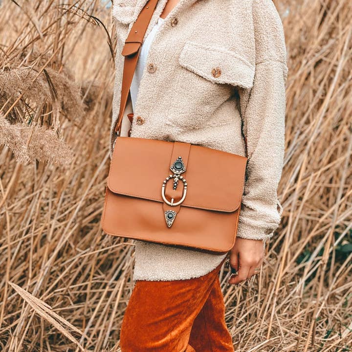 Christina Christi – wholesale Axelväska - Dam – Brun läderväska för kvinnor, bohemisk axelremsväska7