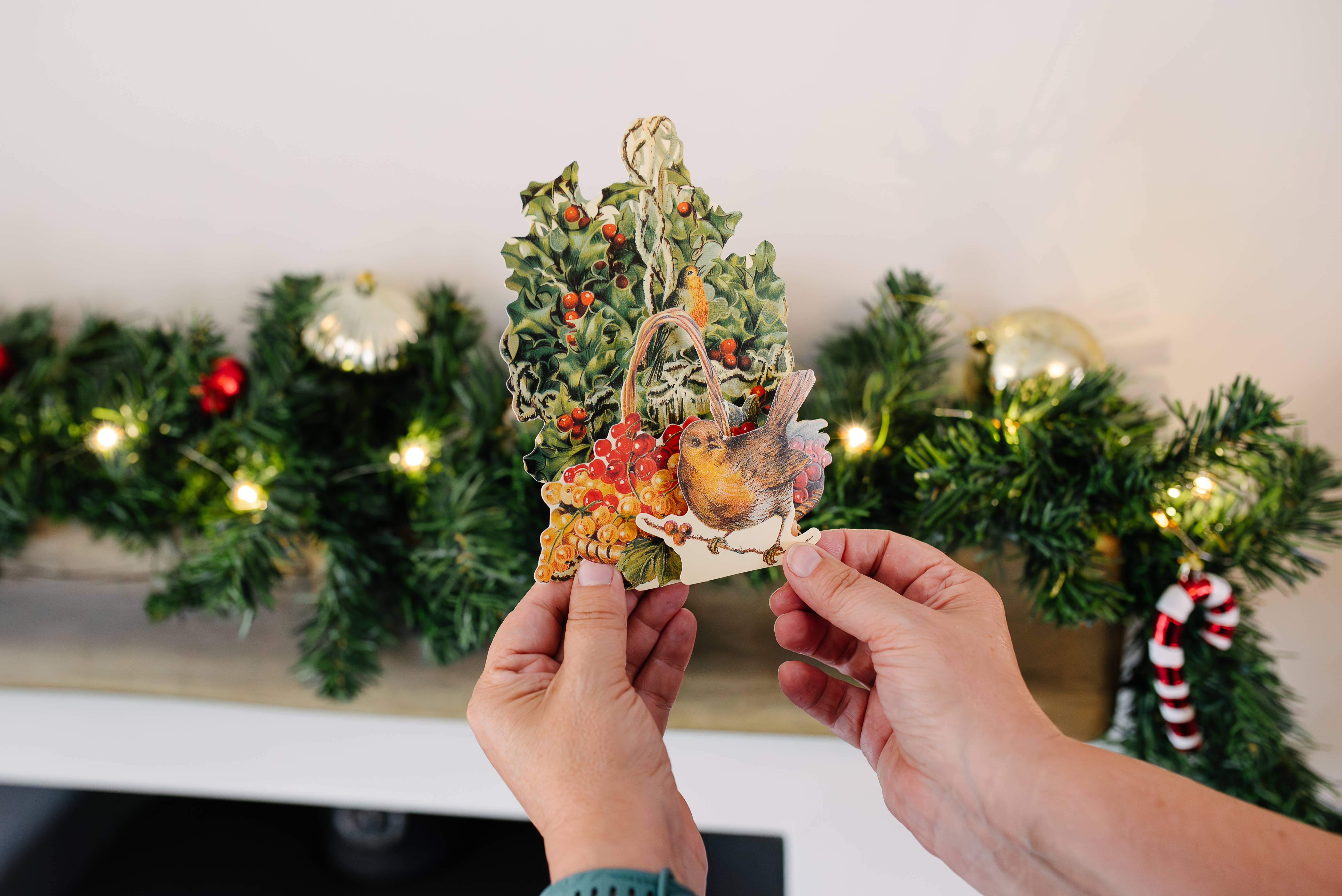 Mamelok – Großhandel Weihnachtskarte – 3D-Weihnachtskarte mit Rotkehlchen und Stechpalme1