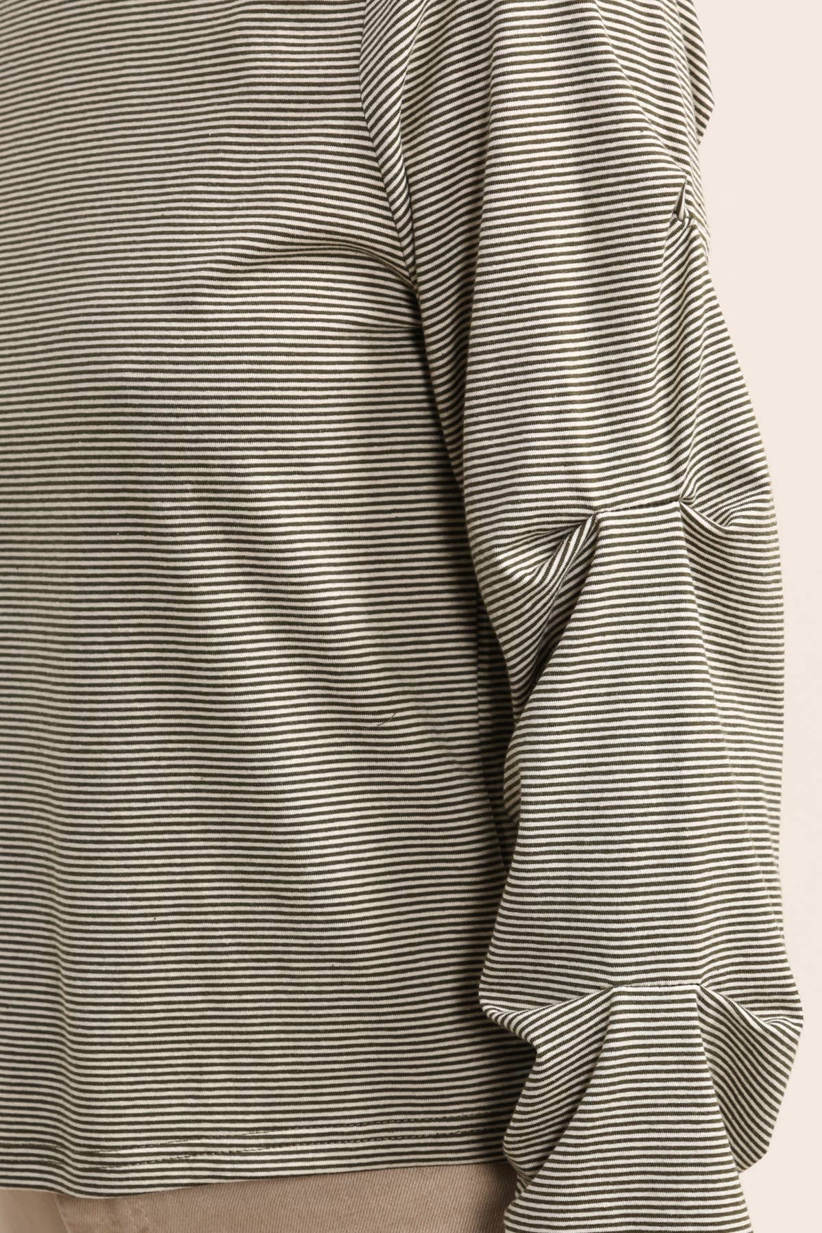 Daphnea - Wholesale T-Shirt - Women's - 31890 STRIPED T-SHIRT1