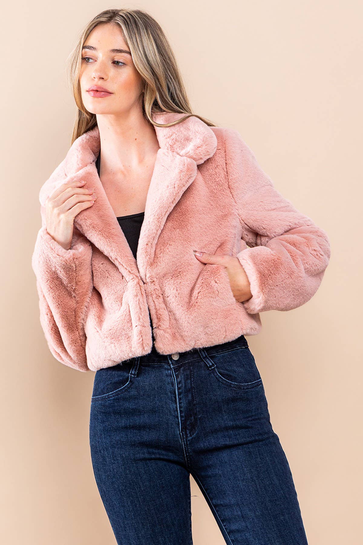 WISTERIA LANE – Blusão - Mulher por atacado – Jaqueta Cropped em Pelúcia Ultramacia Verde Limão 63747