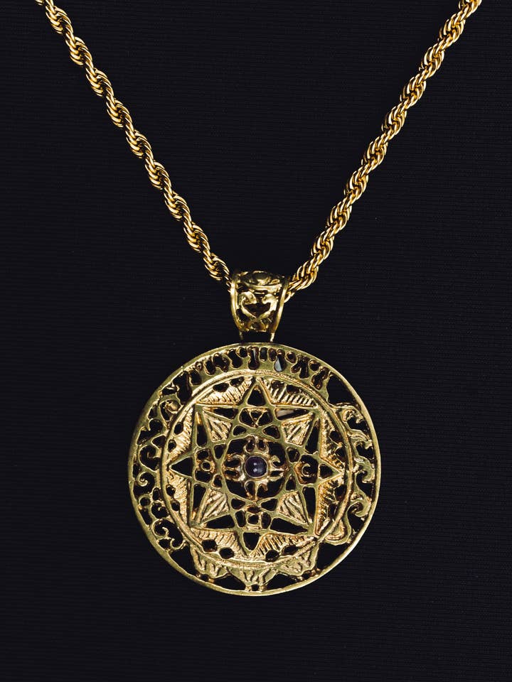 Colgante de protección elemental con piedra amatista para venta al por mayor de Liquid Fire Mantra