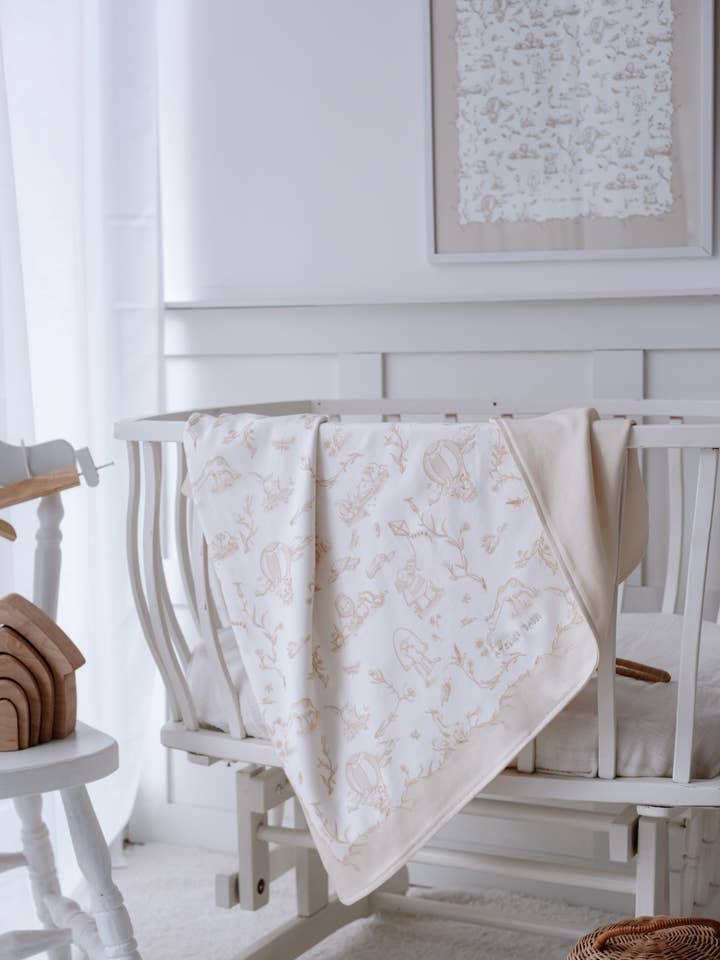 Couverture Bébé Double Face - Toile De Jouy/Beige pour la vente par Atelier Babbi