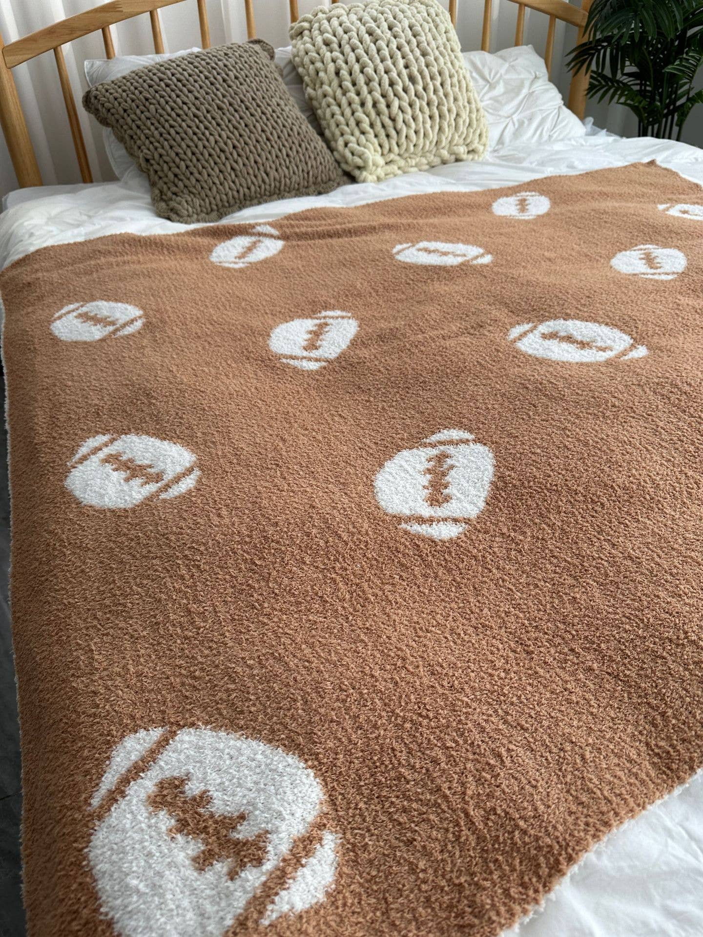 HIDDENBRAND - Wholesale Throw Blanket - football soft cozy knit sofa flannel throw blanket7