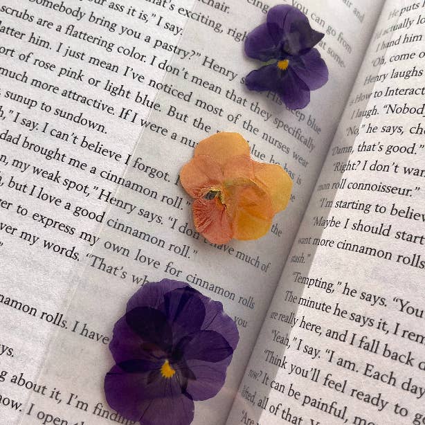 Page Petal - Wholesale Bookmark - Feyre Bookmark3