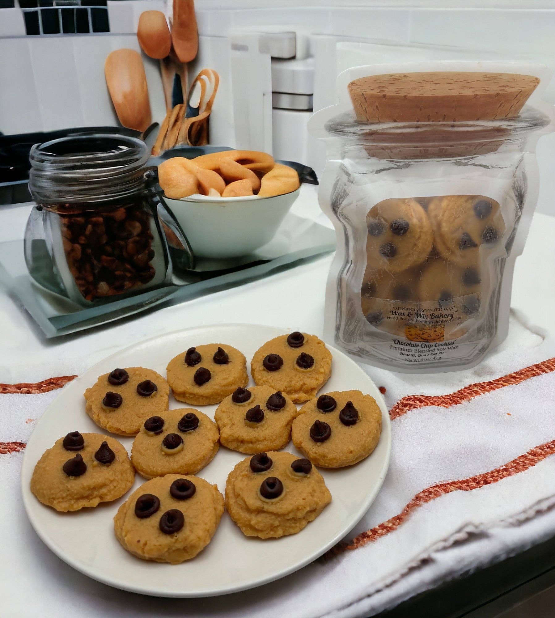 Wax and Wix Bakery® - Wholesale Wax Melt - Chocolate Chip Cookies Soy Wax Melts. 5 oz. Soy Wax Melts2