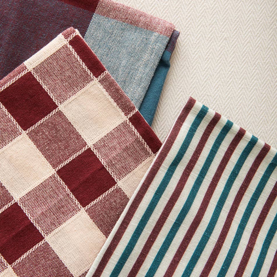 Mahe Homeware – Engroshandel Middags- og stofserviet – Checket bomuldserviet i auberginefarve 45 x 45 cm4
