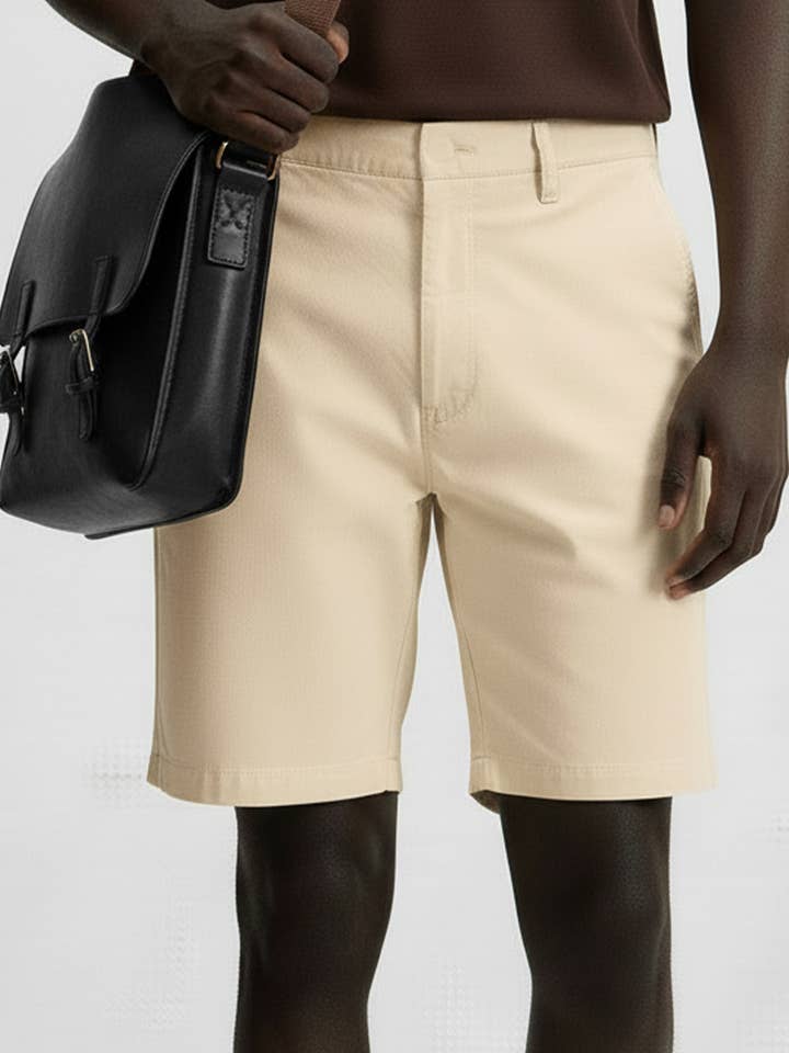 Short chino d'été en twill stretch à 4 poches pour hommes pour la vente par Hawk's Bay