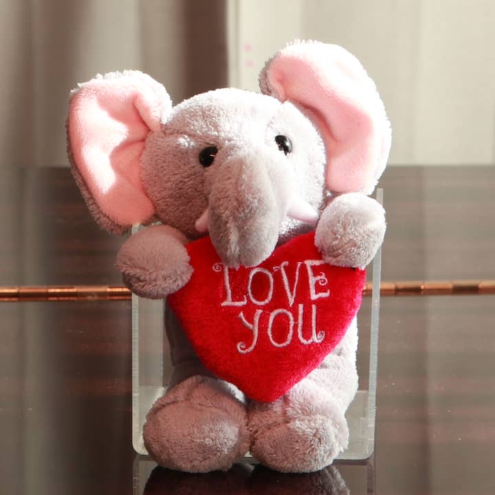 Plushland - Wholesale Stuffed/Plush Toy - Kids & Baby - Valentine plush animal with heart 8"