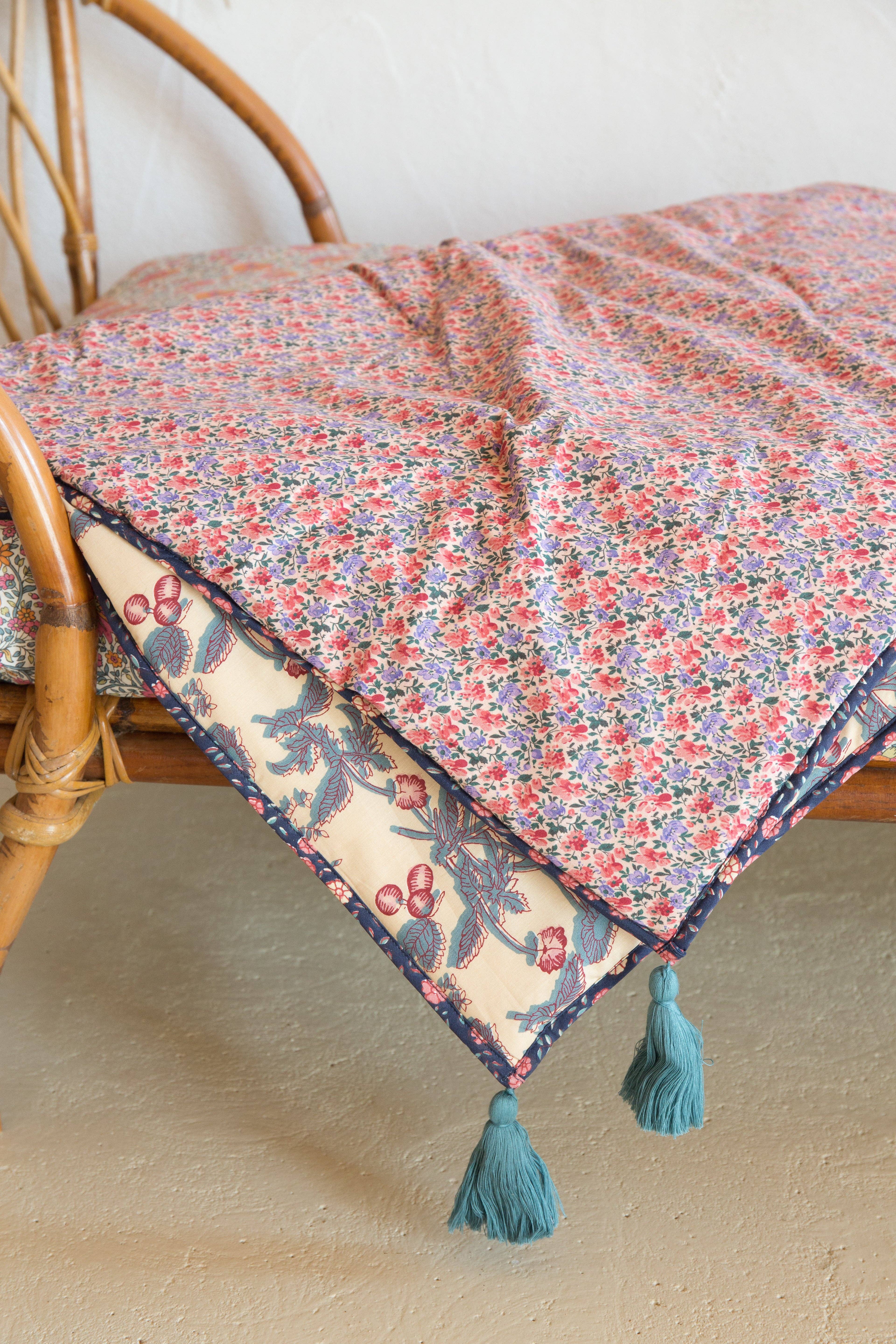 Cr me blush Flow Enoha Plaid - flowers - cream - pink - blue for wholesale on Faire1