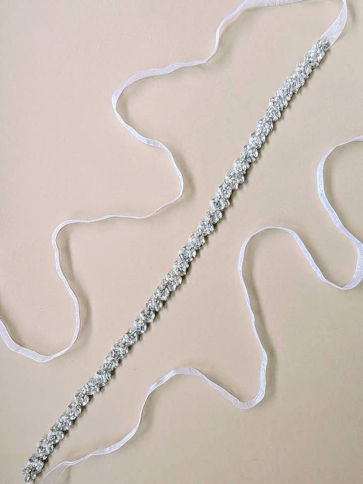 CINTURA REVEKA per la vendita all'ingrosso da parte di Brides & Hairpins