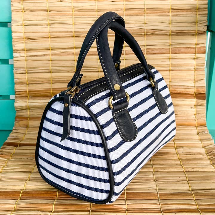 Nautische Marine gestreifte Handtasche | Marineblaue Lederstreifen-Bowlingtasche für den Großhandel von Los Andes Shop