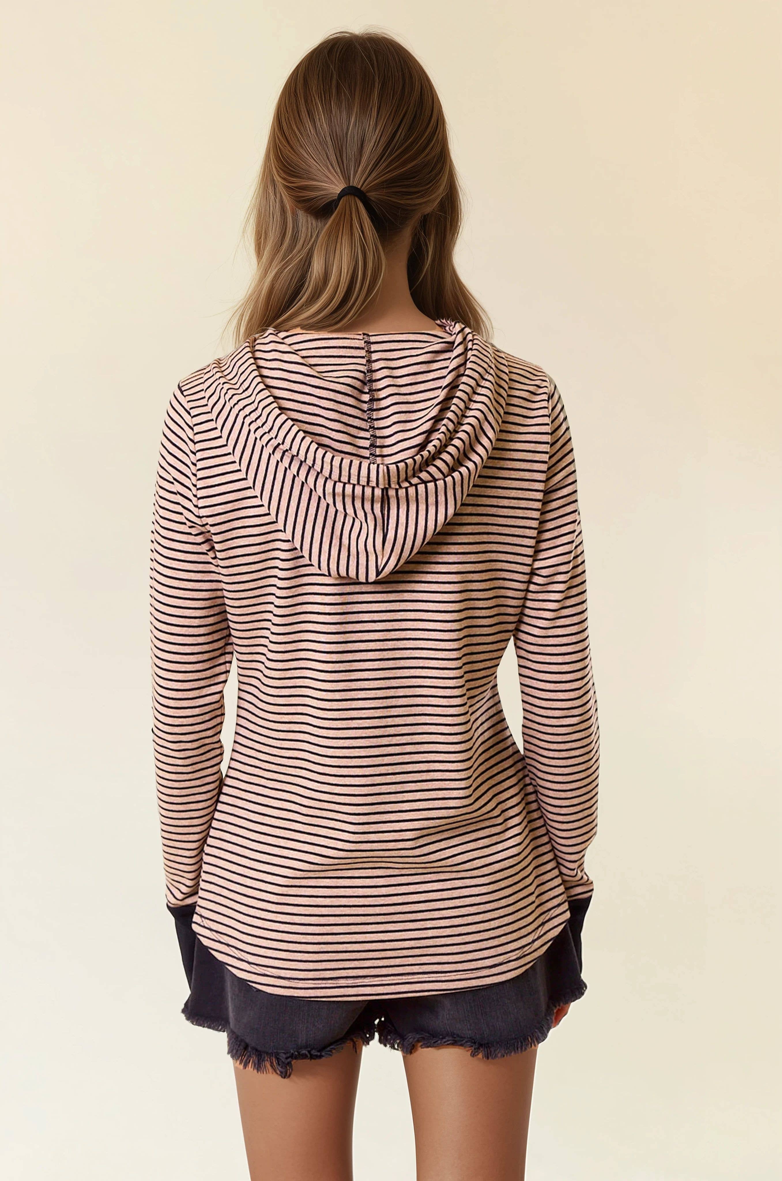 Doe and Rae – Engroshandel Hoodie – Kvinder – HENLEY RIBBET HÆTTE TOP - 43325T18