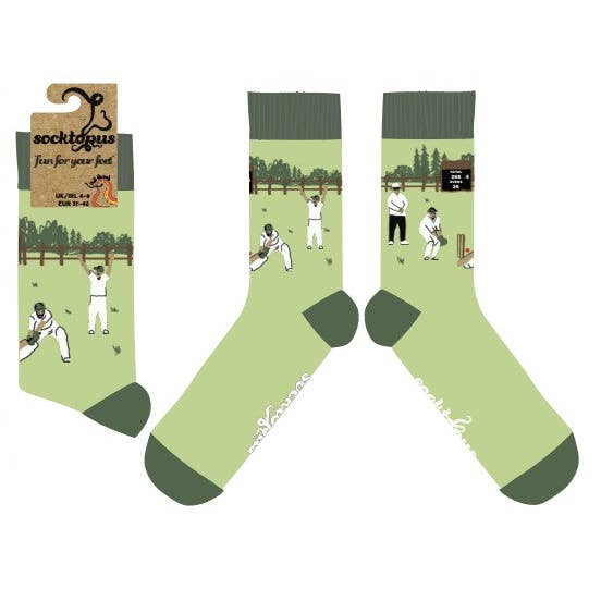 GRØN Cricket Sokker - HOWZAT? for engroshandel på Faire3