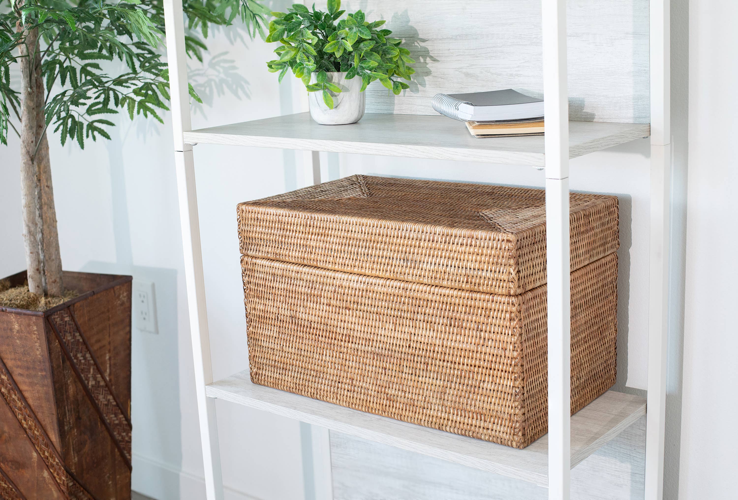 Artifacts Trading Company – wholesale Basket – Rattan Rectangular Hinged Storage Chest4