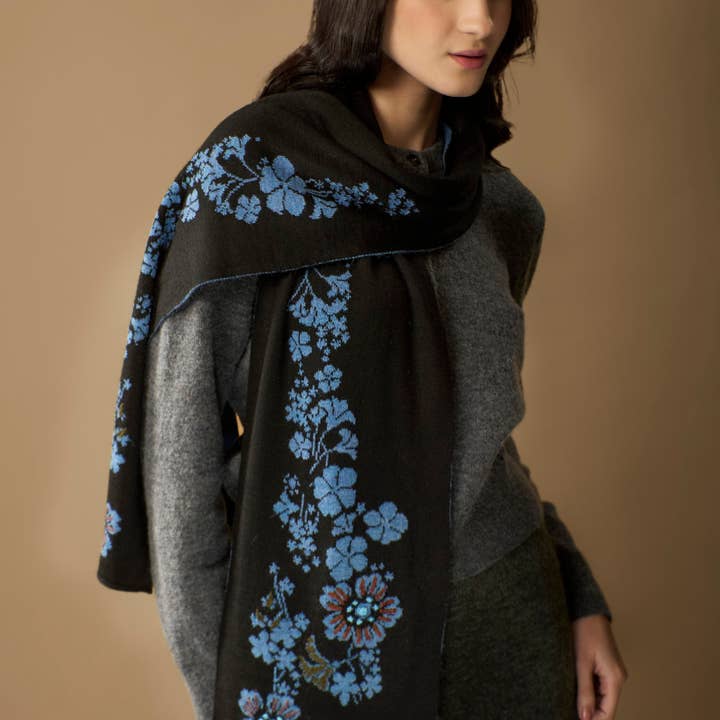 WUAMAN - Alpaca - Wholesale Scarf - Women's - Julia Alpaca Scarf | Hand Embroidery | Fall3