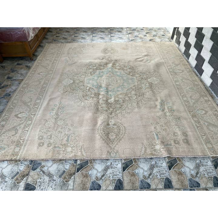Vintage Large Area Rug - Natural Wool Farmhouse for wholesale by Oushak Rugs