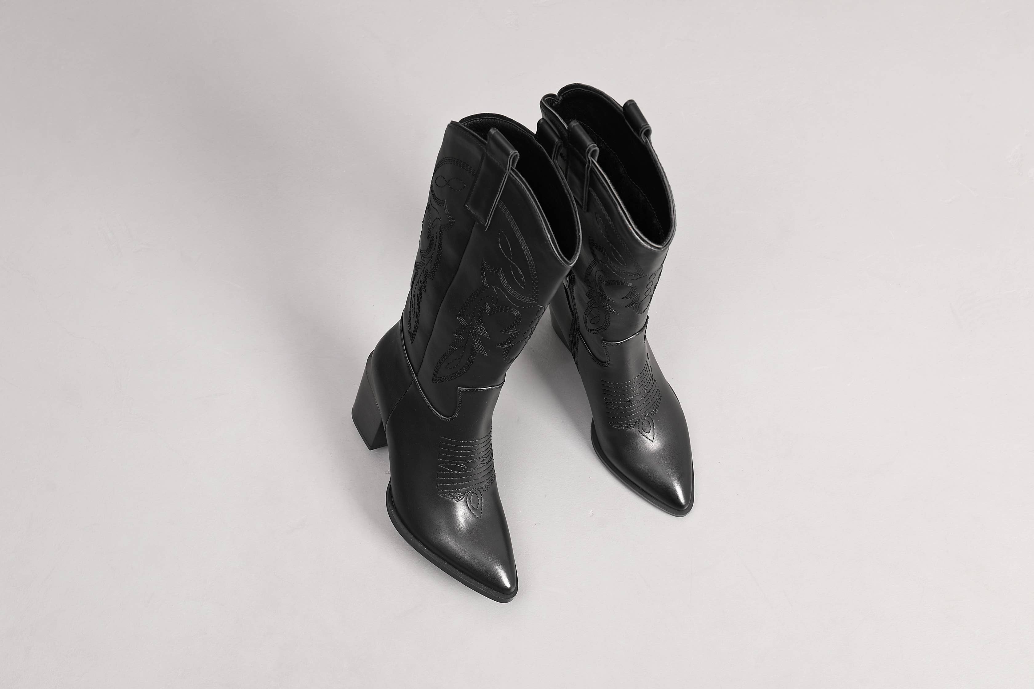 Top Staka - Wholesale Cowboylaarzen - Dames - A2374 Dames cowboylaarzen met hoge kniehoge schacht24