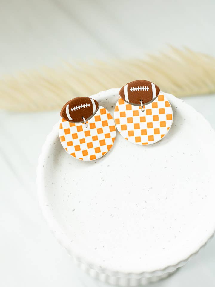 Ciondolo da calcio con intaglio a scacchiera per la vendita all'ingrosso da parte di EJ Clay Co